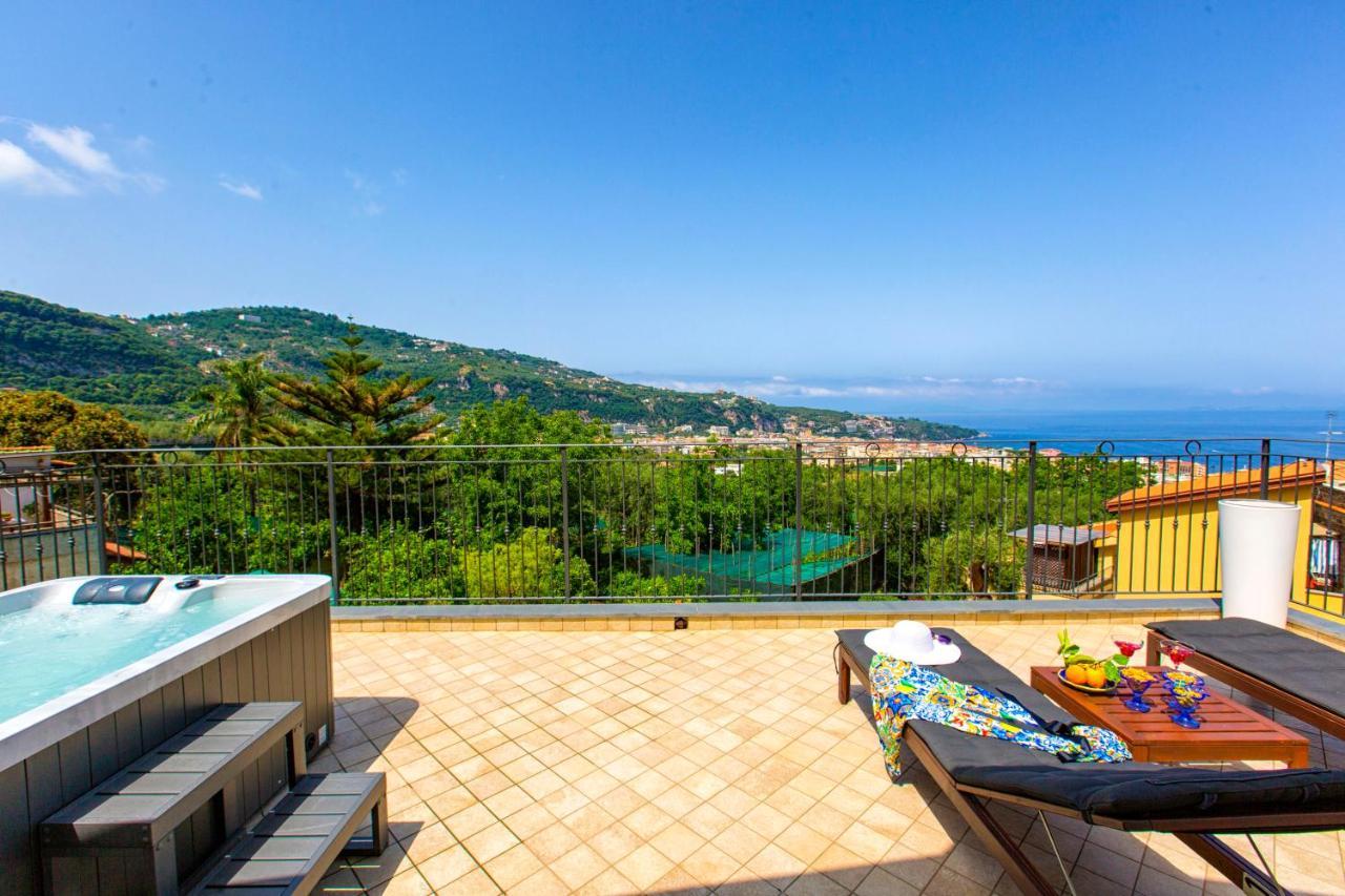 Eterea Charming Suites Sorrento Exterior photo